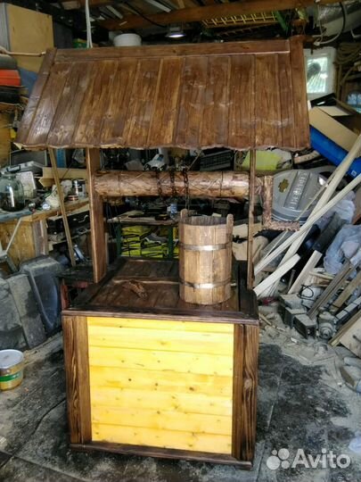 Декоративный колодец