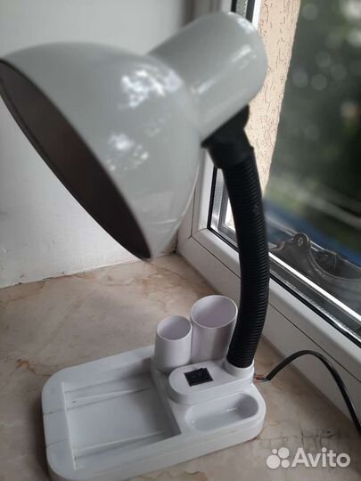 Светильник настольный