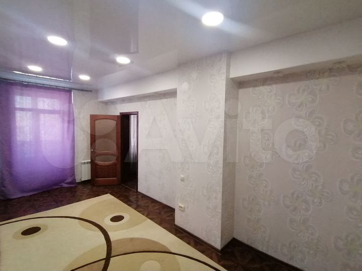 2-к. квартира, 48 м², 3/3 эт.