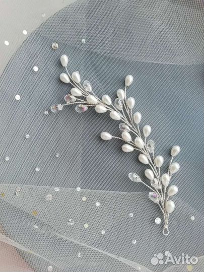 Веточка в прическу