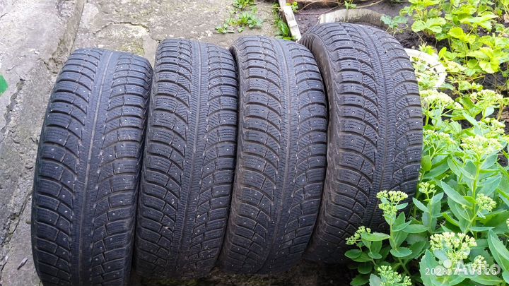 Matador MP 30 Sibir Ice 2 215/65 R16