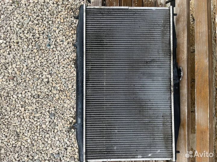 Радиатор охлаждения двигателя nissens