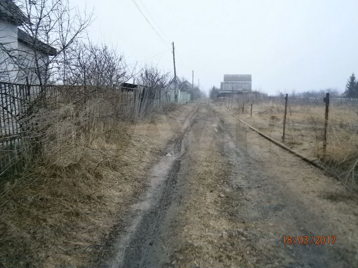 Дача 20 м² на участке 10 сот.