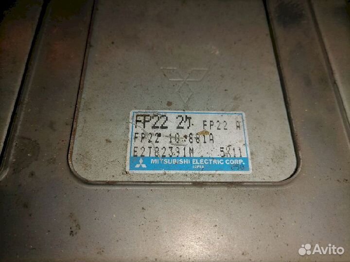 Блок управления двигателем FP22-18-881A Mazda Cape