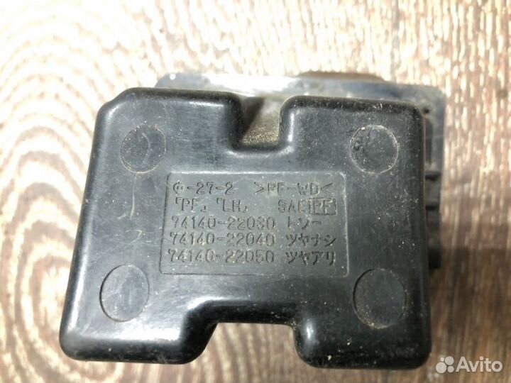 Пепельница дверная задняя левая Toyota Cresta