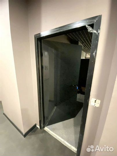 Распашные стеклянные двери