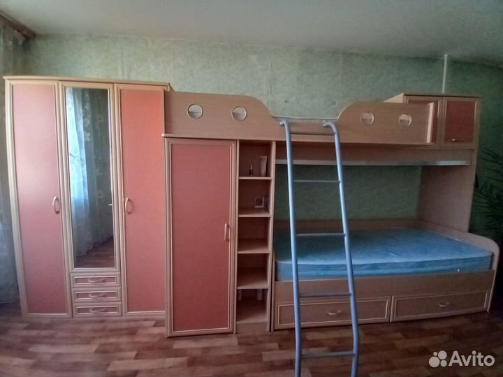 Набор мебели для детской комнаты б/у