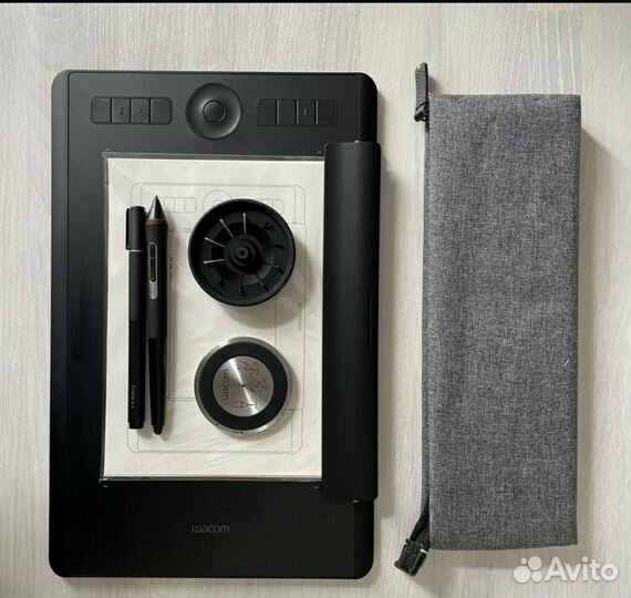 Графический планш Wacom Intous Pro M Paper Edition