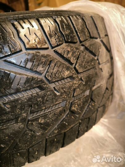 Taurus Winter 235/45 R18 98V