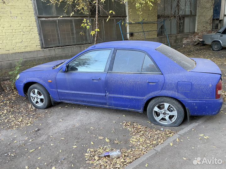 В полном разборе Mazda 323 / Familia