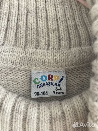 Вязаный свитер детский