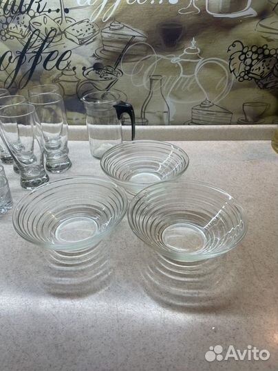 Бокалы, рюмки, салатники
