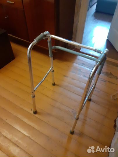 Ходунки для взрослых. Высота регулируется