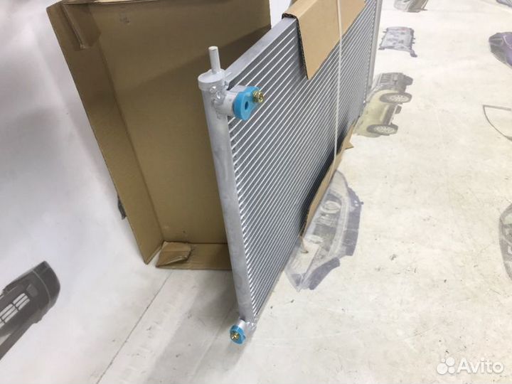 Радиатор кондиционера передний Honda Cr-V 4