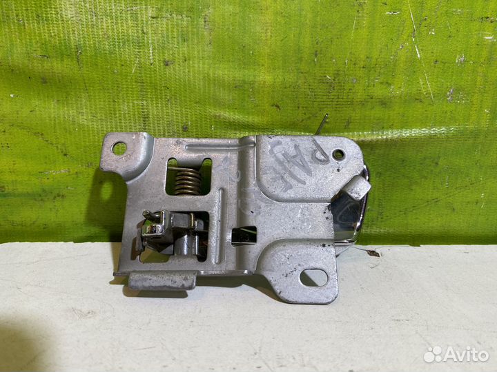 Ручка двери внутренняя правая Mitsubishi Pajero 2