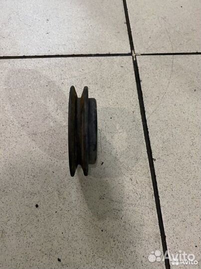 Шкив помпы Volkswagen Passat B5