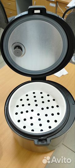 Мультиварка redmond новая