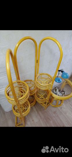 Столик и Цветочница из бамбука