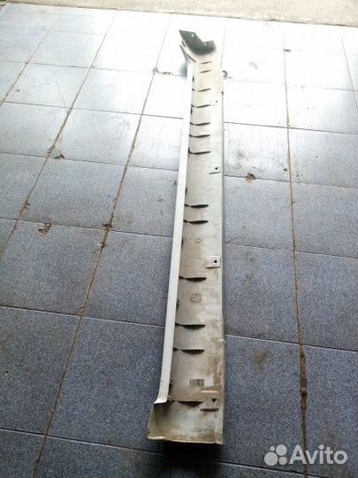 Накладка на порог наружная правая Geely Emgrand EC