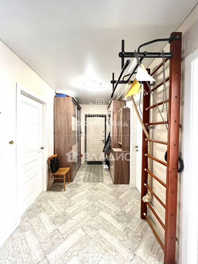 3-к. квартира, 60,9 м², 2/5 эт.