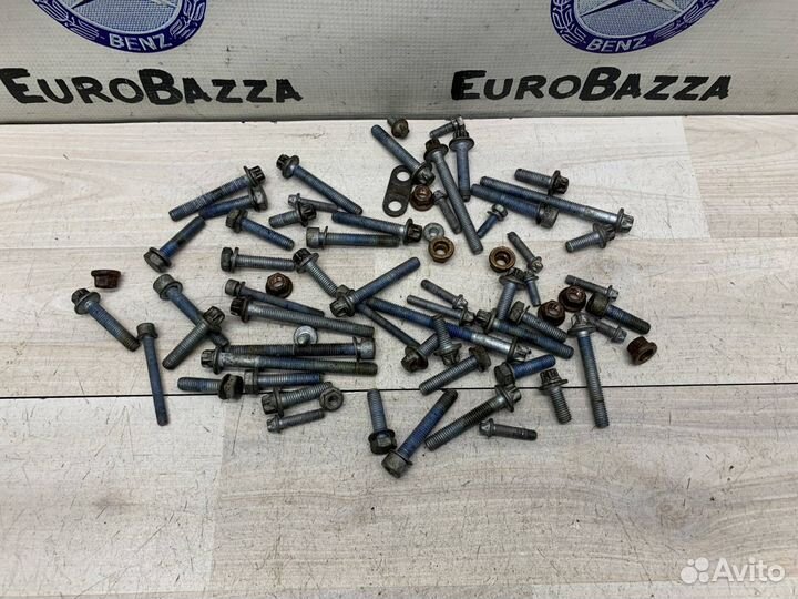 Болт навесного оборудования Mercedes М111