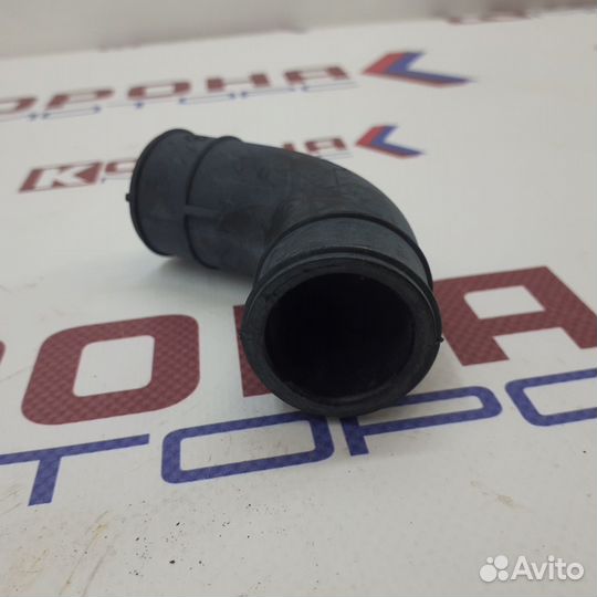 Шланг вентиляции картерных газов Skoda Superb