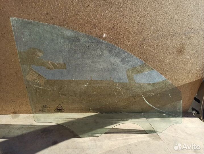 Стекло переднее правое Kia Ceed 2007-2012