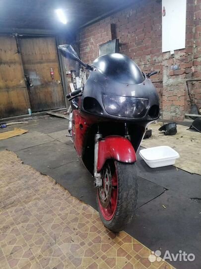 Suzuki GSX600r