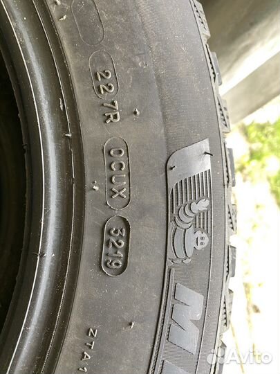 Michelin X-Ice North 4 205/60 R16
