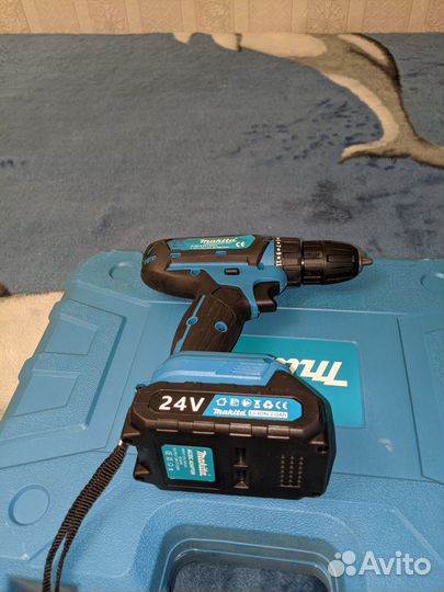 Аккумуляторная дрель-шуруповерт makita 24V с набор