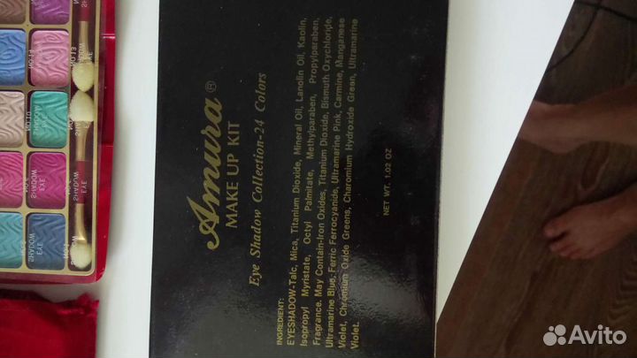 Тени для век