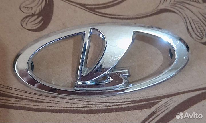 Эмблема ваз