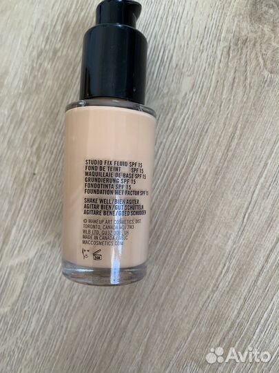 Тональная основа Mac studio fix fluid