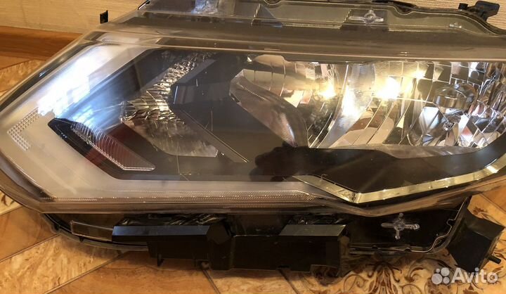 Фара левая Nissan X-Trail T32 с 2017- н.в