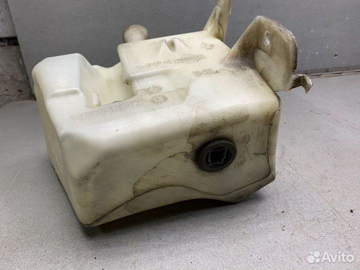 Бачок омывателя Nissan Primera P12 седан 2.0 QR20