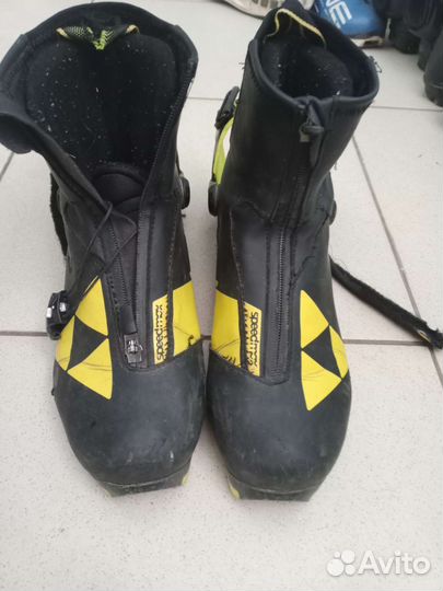 Ботинки лыжные