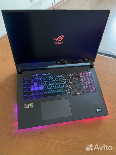 Asus ROG strix G17 G713QE-HX025T
