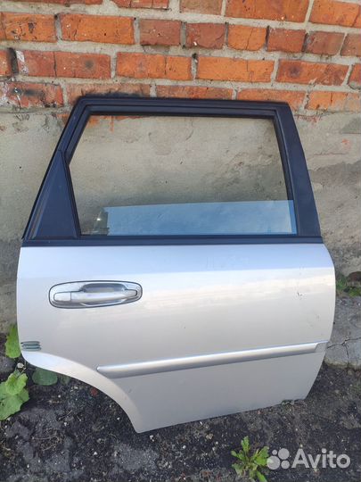 Дверь задняя правая Шевроле Лачетти универсал