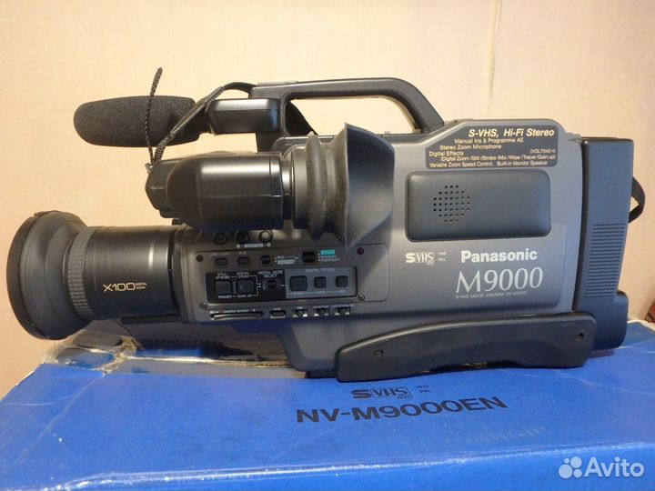 Видео камера Panasonic S-VHS NV-M9000EN