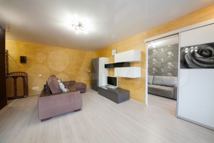 2-к. квартира, 54 м², 2/5 эт.