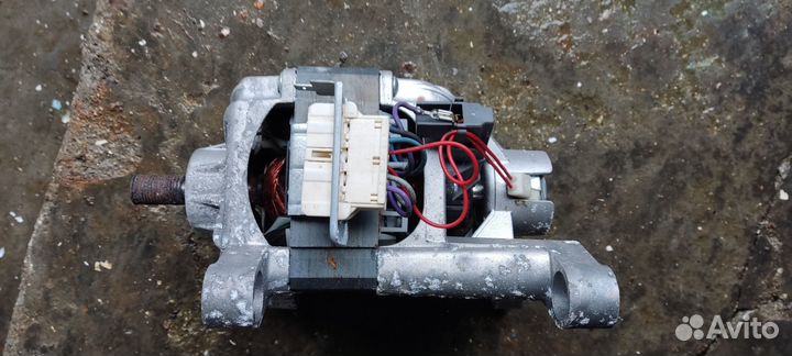 Двигатель от стиральной машины Candy 41025049