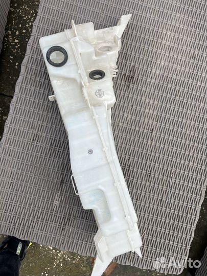 Бачок омывателя Лх 570