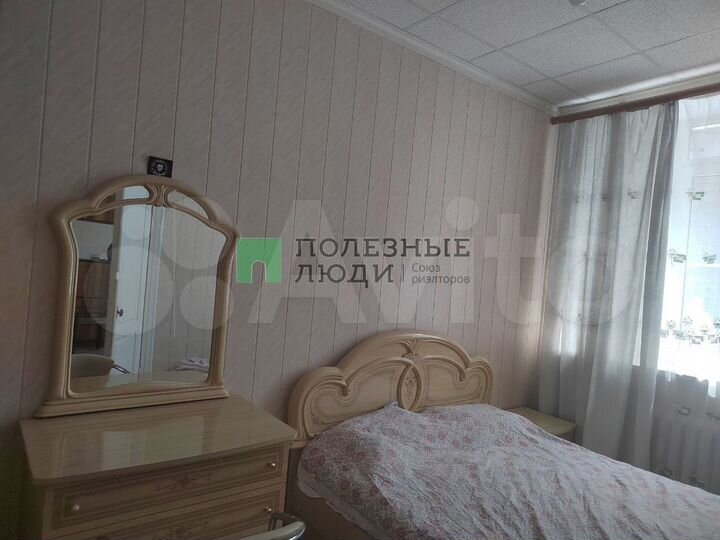 4-к. квартира, 90 м², 2/5 эт.
