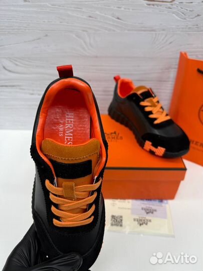 Кроссовки женские hermes