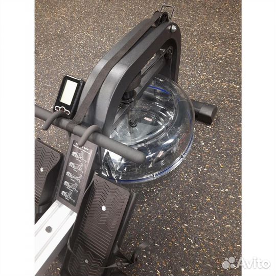 Гребной тренажер Altezani Water rowing