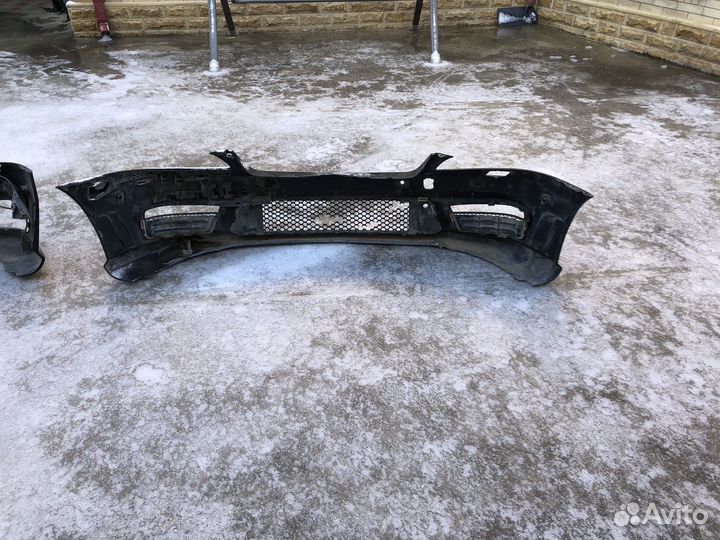 Передний бампер на mercedes 221 amg