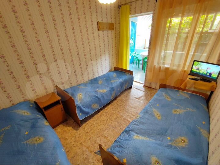 Комната 20 м² в 5-к., 1/1 эт.