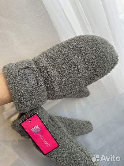 Варежки теплые ugg