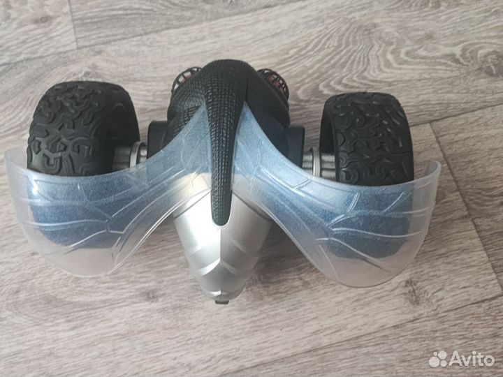 Аккумуляторная машинка на радио упровлении