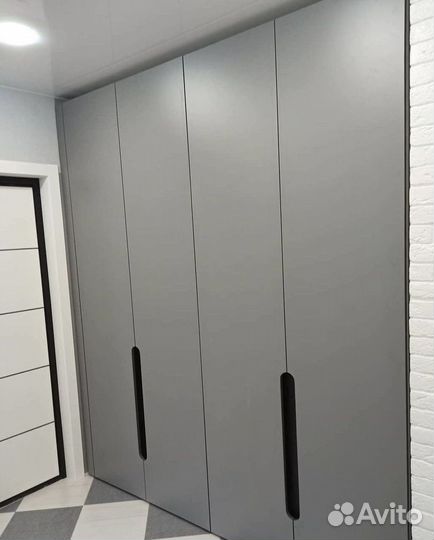 Шкаф распашной на заказ